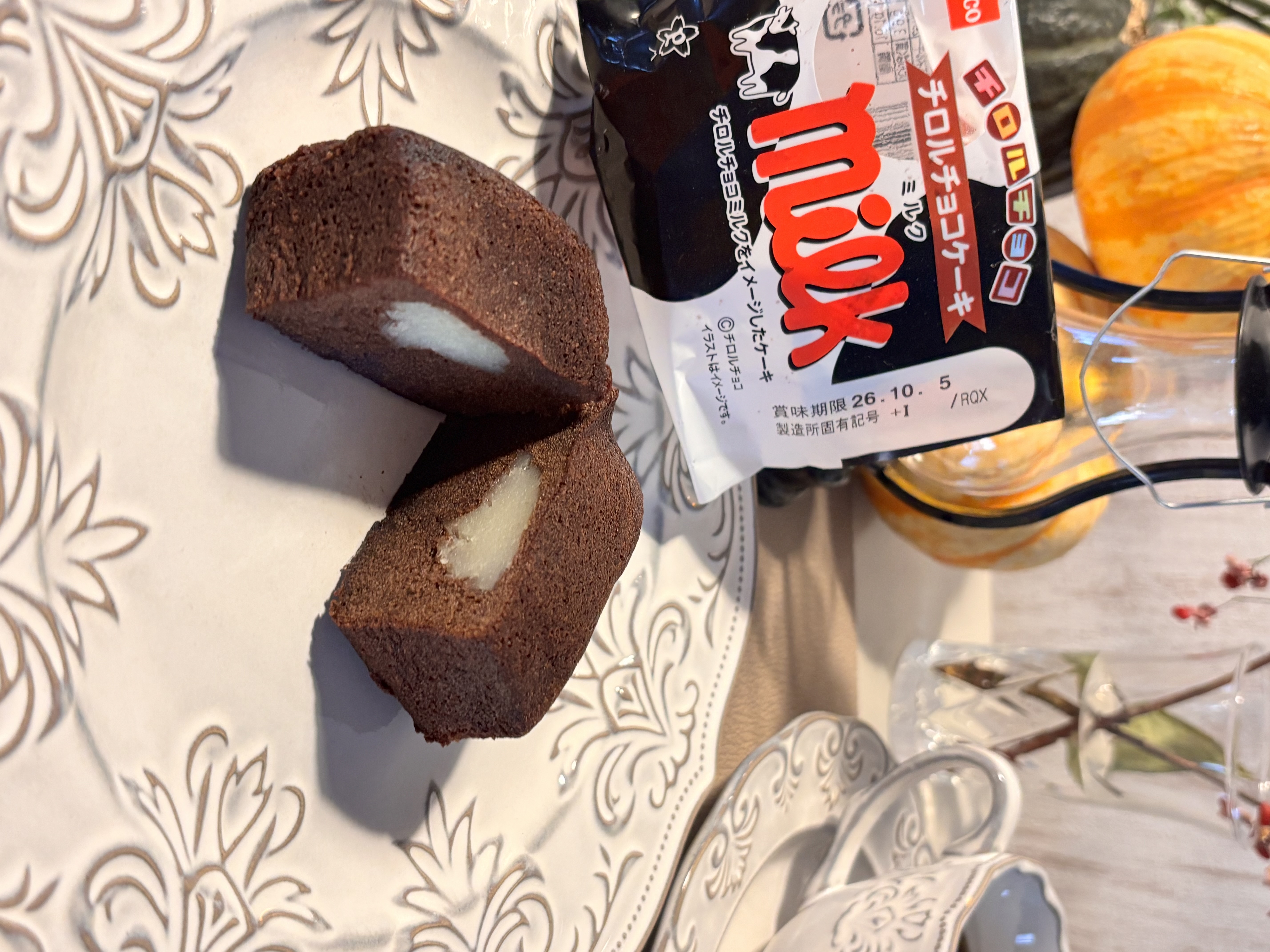 たす☆さん・【チロルチョコケーキ ミルク】想像以上のふわふわ感と